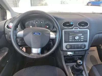 Ford Focus SW 2005 - 2990 EUR, 307902 km - AUTO.MOTO.pt - 307902km - foto 24 de 27