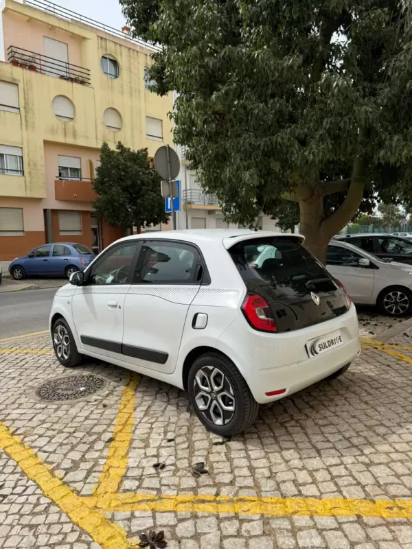 Renault Twingo 2020 - 12350 EUR, 40000 km - AUTO.MOTO.pt - 40000km - foto 8 de 12
