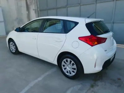 Toyota 2014 - 8500 EUR, 204000 km - 204000km - foto 5 de 10