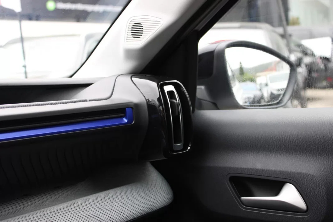 Citroën C3 2025 - 20900 EUR, 1769 km - AUTO.MOTO.pt - 1769km - foto 13 de 20