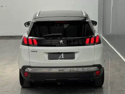 Peugeot 3008 2019 - 17490 EUR, 92000 km - AUTO.MOTO.pt - 92000km - foto 17 de 22