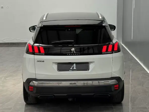 Peugeot 3008 2019 - 17490 EUR, 92000 km - AUTO.MOTO.pt - 92000km - foto 17 de 22