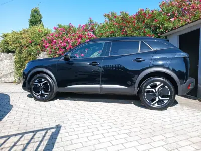 Peugeot 2008 2024 - 19350 EUR, 32600 km - AUTO.MOTO.pt - 32600km - foto 4 de 21