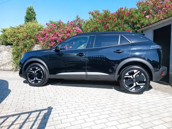 Peugeot 2008 2024 - 19350 EUR, 32600 km - AUTO.MOTO.pt - 32600km - foto 4 de 21