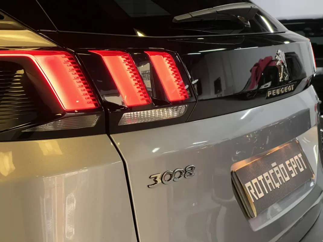 Peugeot 3008 2019 - 13990 EUR, 110000 km - AUTO.MOTO.pt - 110000km - foto 25 de 27