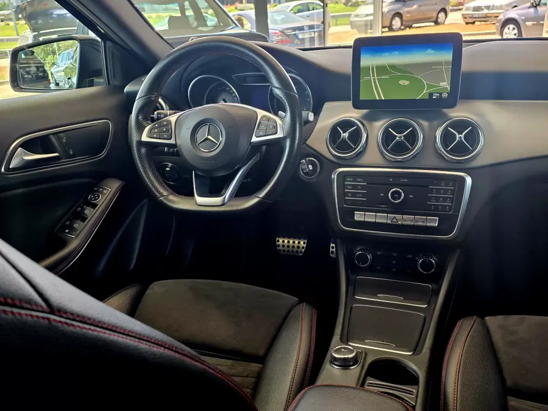 Mercedes-Benz GLA 200 2017 - 20990 EUR, 188564 km - 188564km - foto 9 de 24
