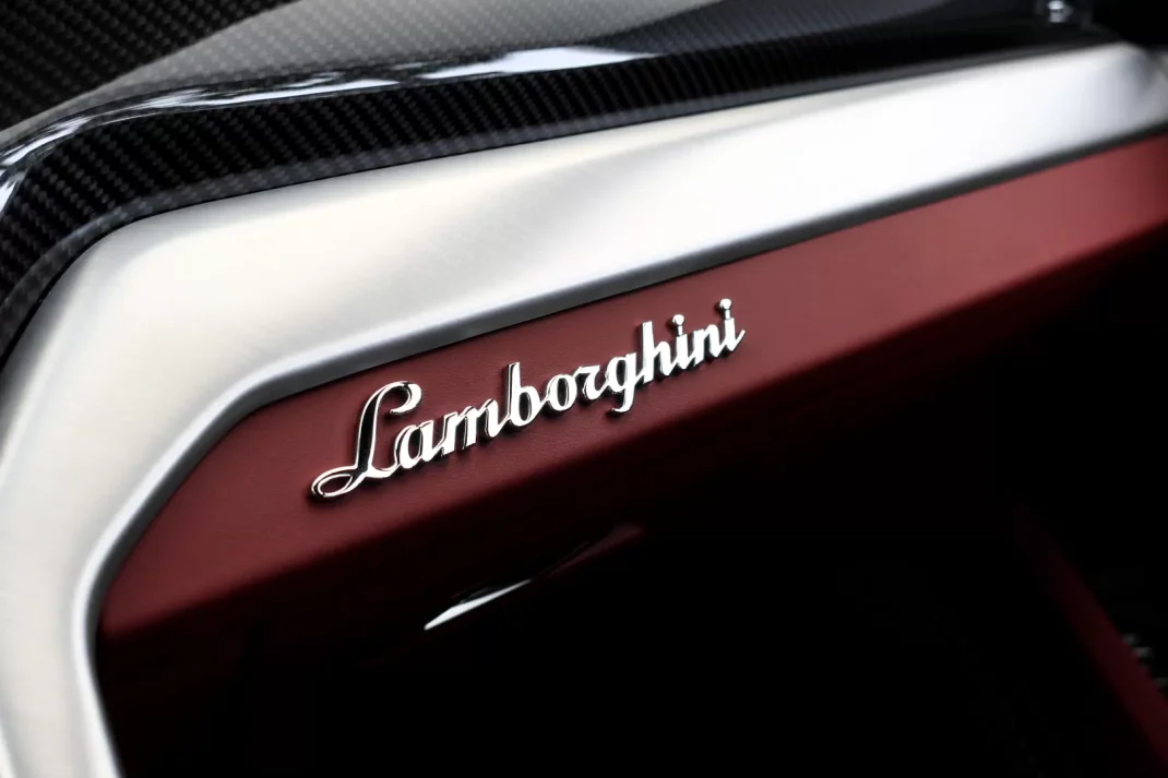 Lamborghini Urus 2020 - 298500 EUR, 60101 km - AUTO.MOTO.pt - 60101km - foto 18 de 30