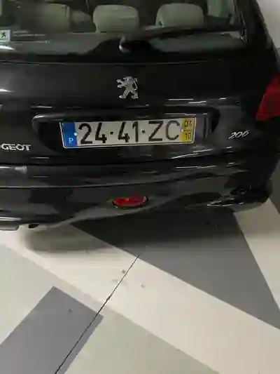 Peugeot 206 2004 - 5000 EUR, 42966 km - foto 1 de 15