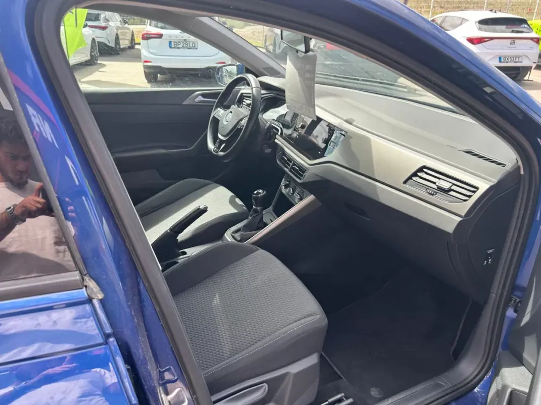 Volkswagen Polo 2018 - 13947 EUR, 78000 km - AUTO.MOTO.pt - 78000km - foto 11 de 18