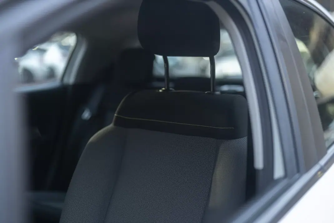 Citroën C3 2018 - 9500 EUR, 130900 km - AUTO.MOTO.pt - 130900km - foto 19 de 26