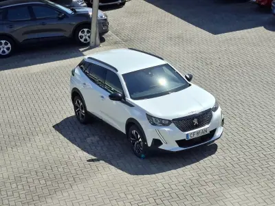 Peugeot 2008 2022 - 16750 EUR, 42500 km - AUTO.MOTO.pt - 42500km - foto 12 de 28