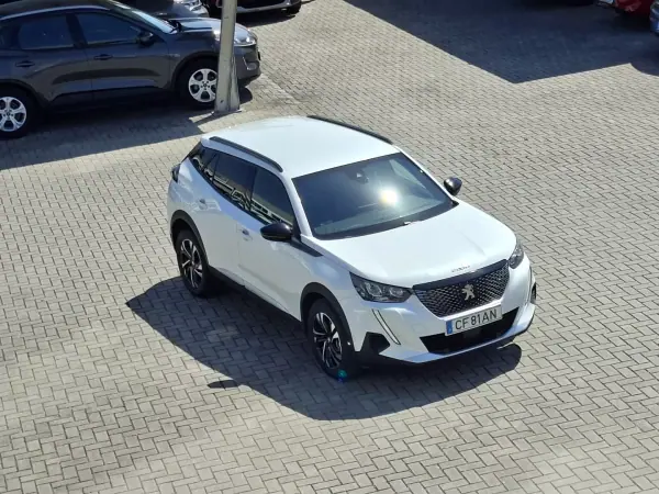 Peugeot 2008 2022 - 16750 EUR, 42500 km - AUTO.MOTO.pt - 42500km - foto 12 de 28