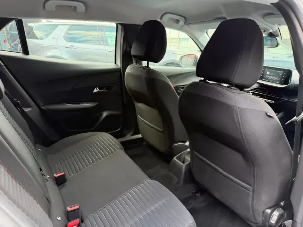 Peugeot 2008 2020 - 14900 EUR, 59000 km - AUTO.MOTO.pt - 59000km - foto 10 de 11