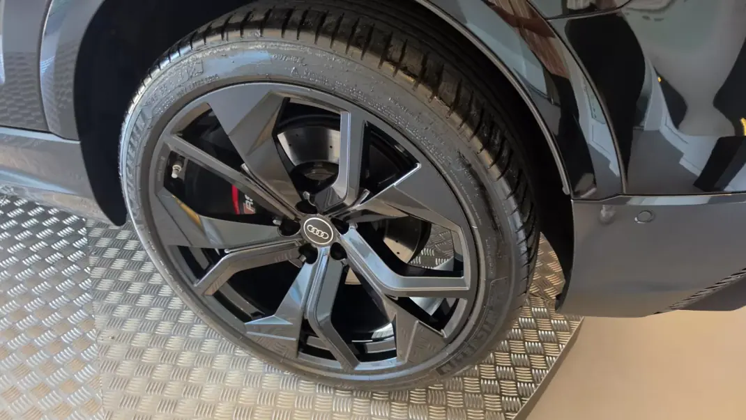 Audi RS Q8 2023 - 159500 EUR, 34813 km - 34813km - foto 38 de 68