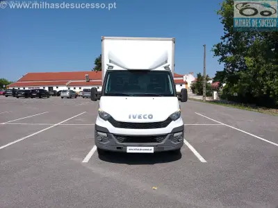 Iveco 2015 - 17850 EUR, 206000 km - AUTO.MOTO.pt - 206000km - foto 2 de 15