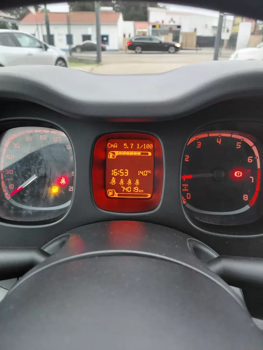 Fiat Panda 2022 - 10900 EUR, 70000 km - AUTO.MOTO.pt - 70000km - foto 4 de 12