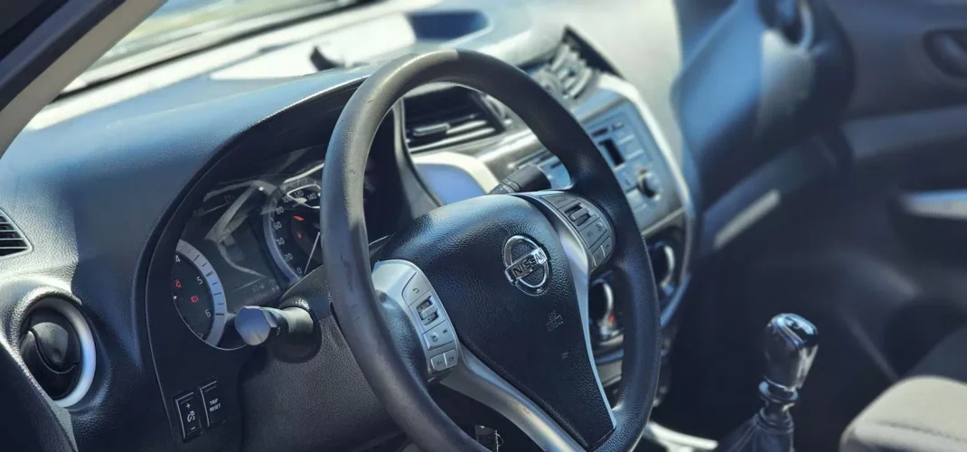 Nissan Navara 2020 - 27400 EUR, 190102 km - AUTO.MOTO.pt - 190102km - foto 5 de 12