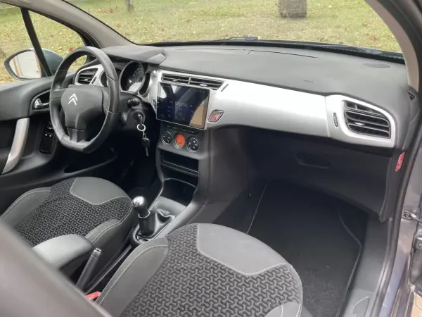 Citroën C3 2010 - 7965 EUR, 107000 km - AUTO.MOTO.pt - 107000km - foto 18 de 40