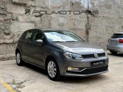 Volkswagen Polo 2017 - 13750 EUR, 50010 km - AUTO.MOTO.pt - 50010km - foto 3 de 16