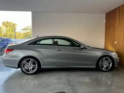 Mercedes-Benz E 220 2015 - 24999 EUR, 161900 km - AUTO.MOTO.pt - 161900km - foto 63 de 135
