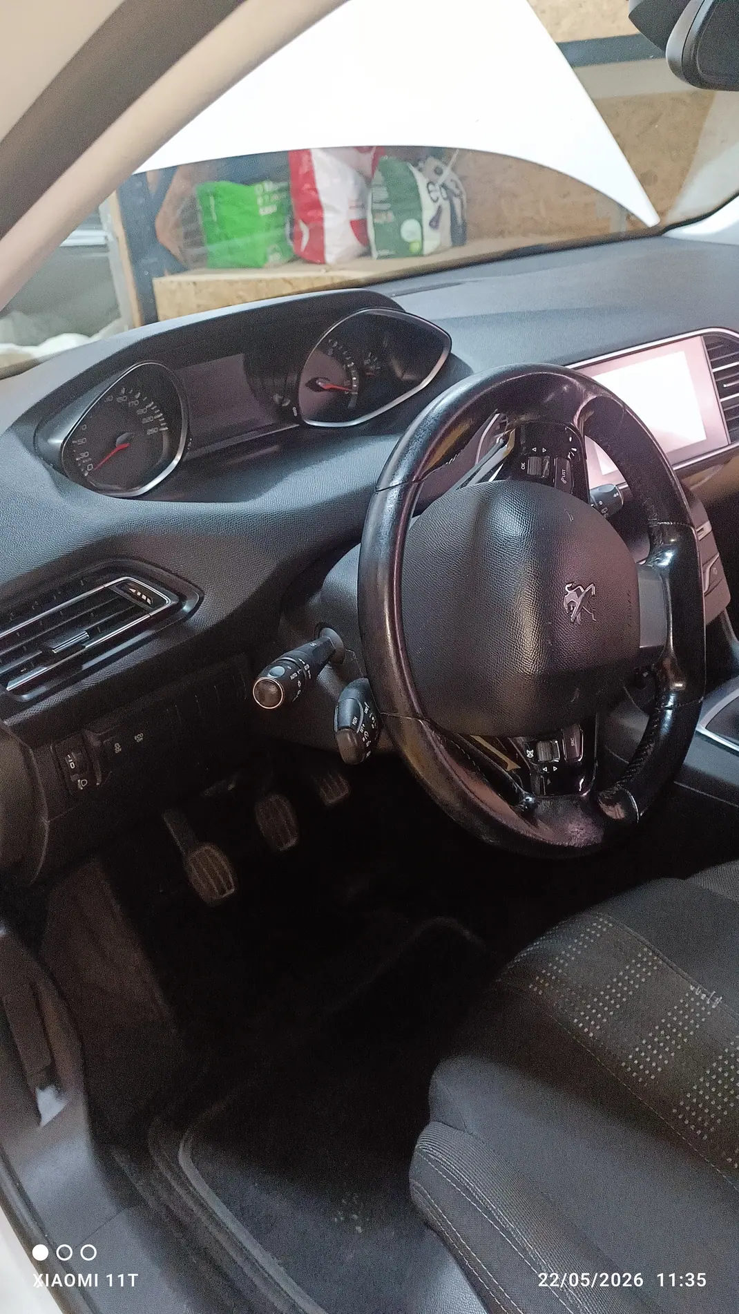 Peugeot 308 SW 2015 - 7000 EUR, 180000 km - 180000km - foto 6 de 10