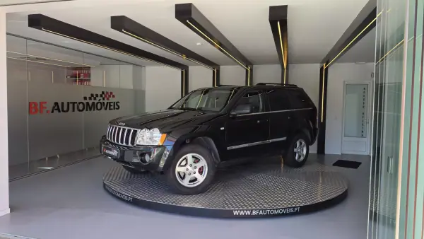 Jeep Grand Cherokee 3.0 CRD V6 Limited 2005 Diesel — 267 367 km Jeep Grand Cherokee 3.0 CRD V6 Limited 2005 Diesel
