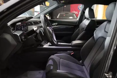 Audi e-tron 2023 - 45000 EUR, 106568 km - AUTO.MOTO.pt - 106568km - foto 8 de 36
