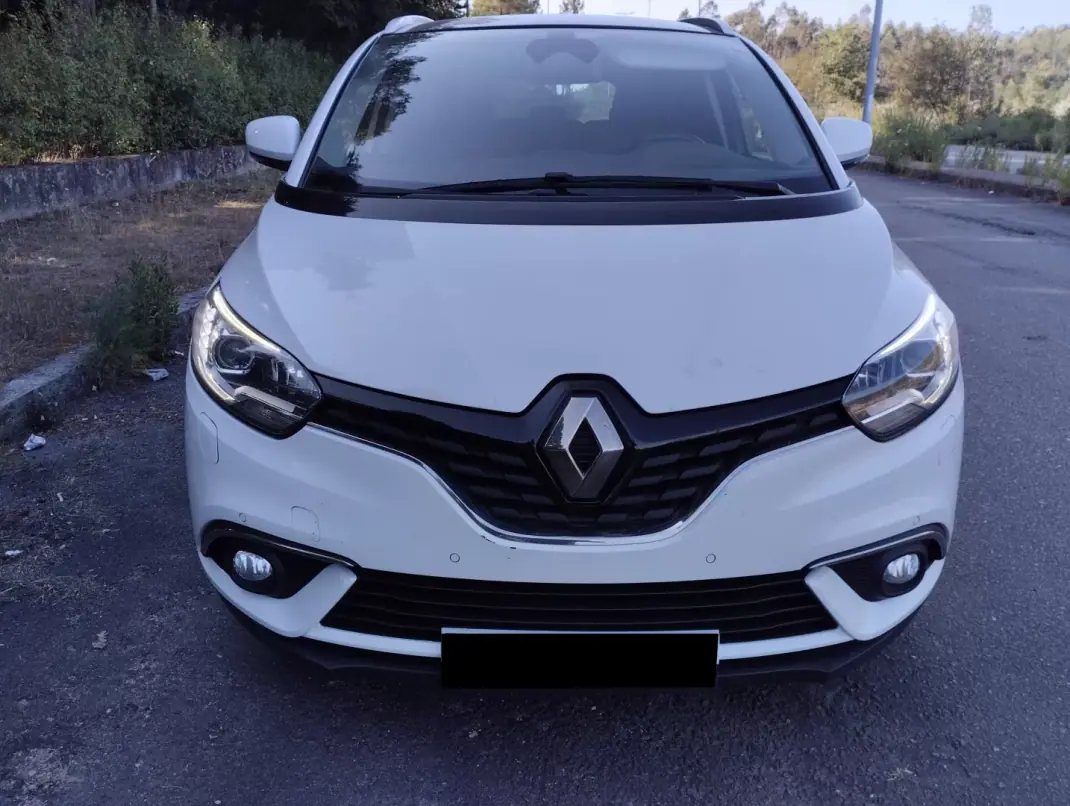 Renault Grand Scénic 2017 - 13750 EUR, 200000 km - 200000km - foto 2 de 27