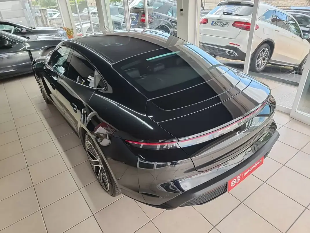 Porsche Taycan 2020 - 61500 EUR, 54000 km - AUTO.MOTO.pt - 54000km - foto 10 de 37