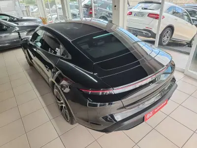 Porsche Taycan 2020 - 61500 EUR, 54000 km - AUTO.MOTO.pt - 54000km - foto 10 de 37