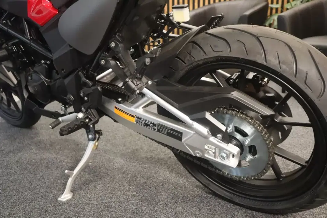 2026 - 3550 EUR, 1 km - AUTO.MOTO.pt - 1km - foto 8 de 12
