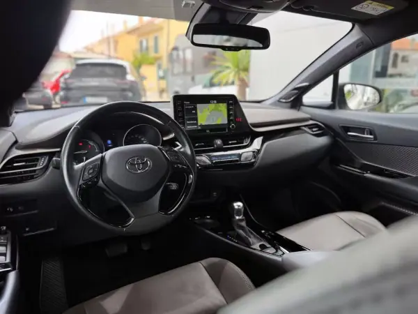 Toyota C-HR 2020 - 24400 EUR, 57145 km - AUTO.MOTO.pt - 57145km - foto 5 de 40
