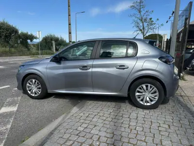 Peugeot 208 2023 - 16900 EUR, 27566 km - AUTO.MOTO.pt - 27566km - foto 4 de 36