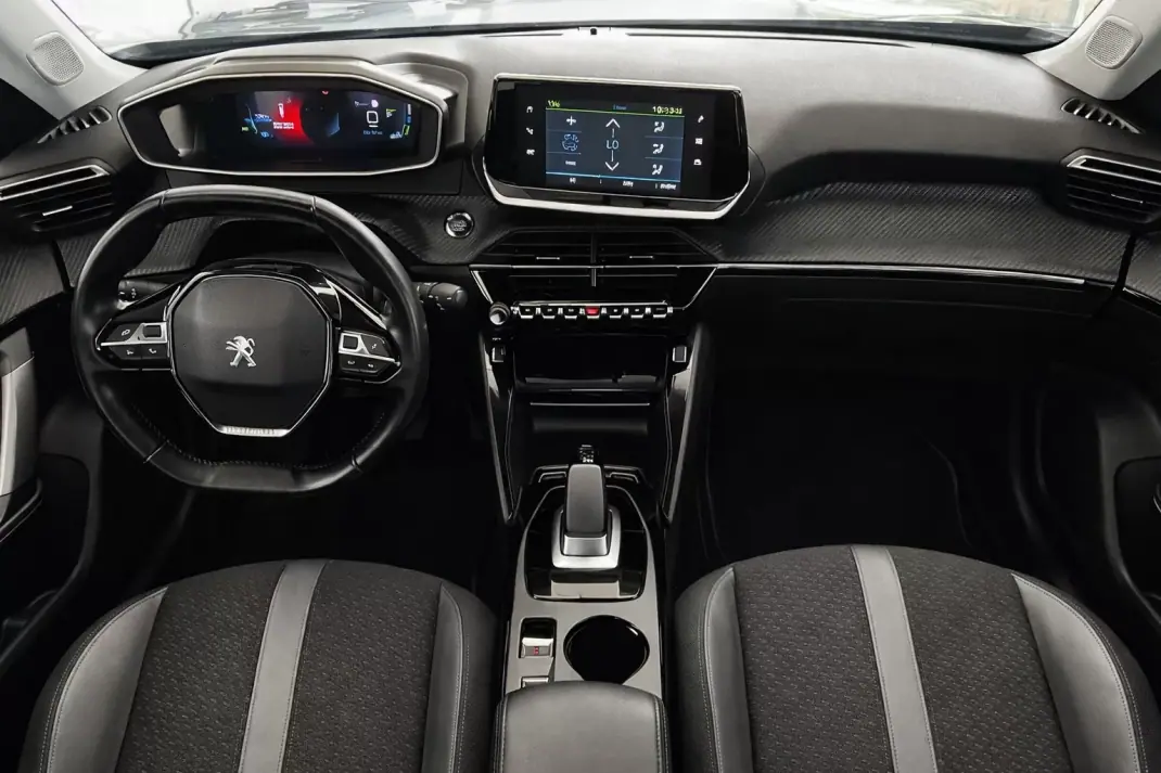 Peugeot e-2008 2020 - 14790 EUR, 153203 km - AUTO.MOTO.pt - 153203km - foto 7 de 9