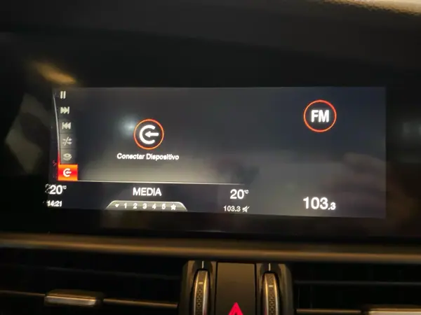 Alfa Romeo Giulia 2016 - 18950 EUR, 250529 km - AUTO.MOTO.pt - 250529km - foto 13 de 20