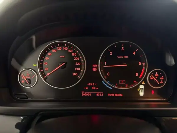 BMW 520 2014 - 14990 EUR, 209924 km - AUTO.MOTO.pt - 209924km - foto 22 de 25