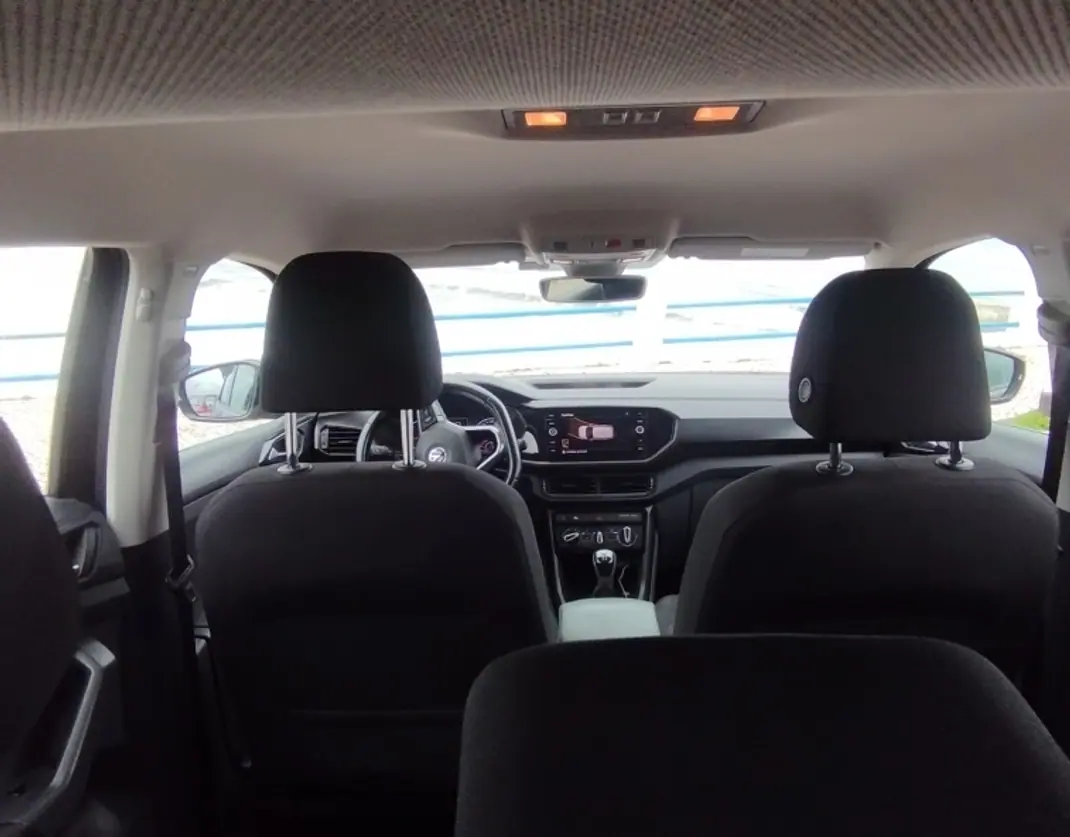 Volkswagen T-Cross 2019 - 16250 EUR, 147000 km - AUTO.MOTO.pt - 147000km - foto 8 de 13