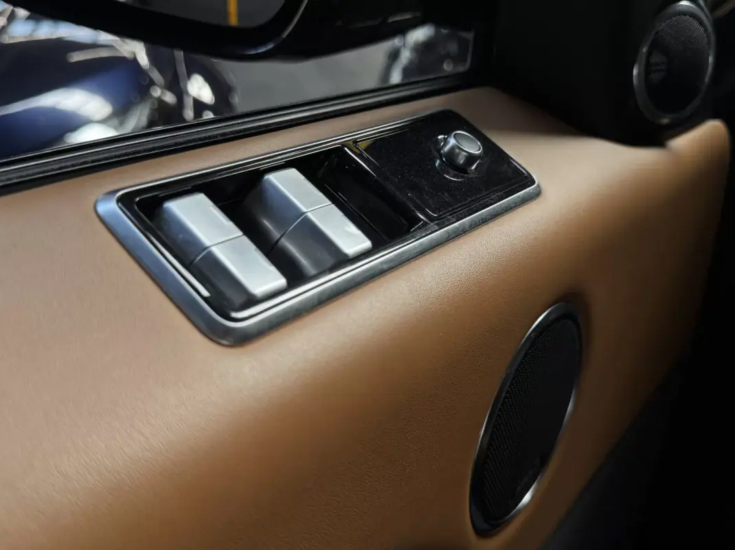 Land Rover Range Rover Sport 2019 - 49990 EUR, 245900 km - AUTO.MOTO.pt - 245900km - foto 15 de 32