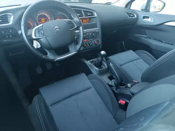 Citroën C4 2015 - 10500 EUR, 53000 km - AUTO.MOTO.pt - 53000km - foto 37 de 37