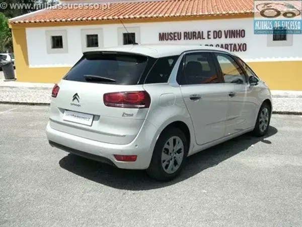 Citroën C4 Picasso 2017 - 14250 EUR, 154000 km - AUTO.MOTO.pt - 154000km - foto 5 de 21