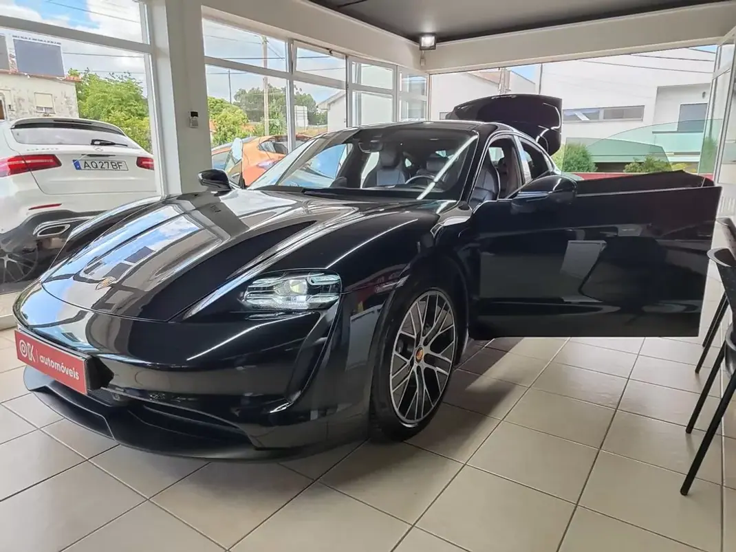 Porsche Taycan 2020 - 61500 EUR, 54000 km - AUTO.MOTO.pt - 54000km - foto 23 de 37