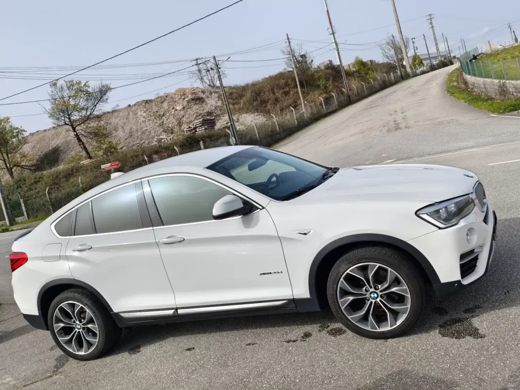 BMW X4 2014 - 23500 EUR, 223000 km - AUTO.MOTO.pt - 223000km - foto 16 de 42