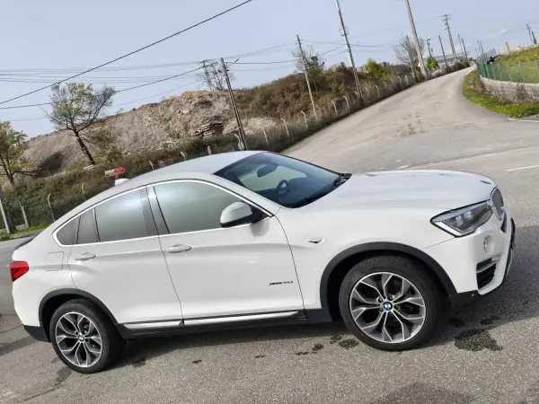 BMW X4 2014 - 23500 EUR, 223000 km - AUTO.MOTO.pt - 223000km - foto 16 de 42