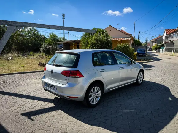 Volkswagen Golf 2013 - 13800 EUR, 155000 km - AUTO.MOTO.pt - 155000km - foto 12 de 12