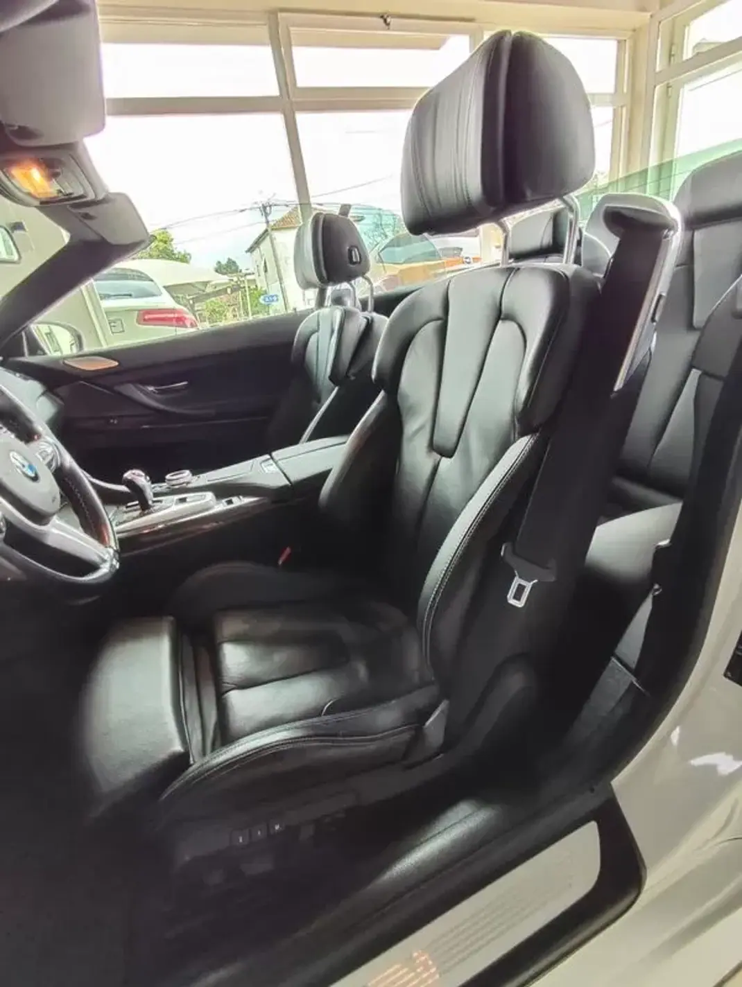 BMW M6 2012 - 63500 EUR, 155000 km - AUTO.MOTO.pt - 155000km - foto 27 de 49