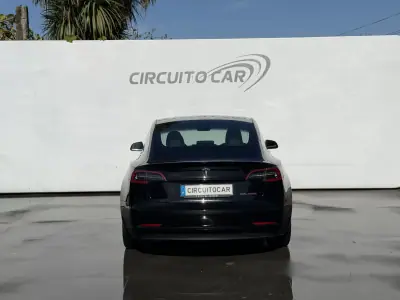 Tesla Model 3 2020 - 29500 EUR, 89581 km - 89581km - foto 9 de 48