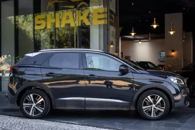 Peugeot 3008 2018 - 18450 EUR, 107895 km - AUTO.MOTO.pt - 107895km - foto 5 de 40