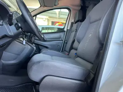 Citroën Berlingo 2016 - 12900 EUR, 101818 km - AUTO.MOTO.pt - 101818km - foto 13 de 27