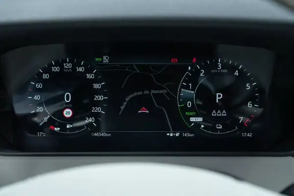 Land Rover Range Rover Velar 2021 - 49950 EUR, 46000 km - AUTO.MOTO.pt - 46000km - foto 27 de 53
