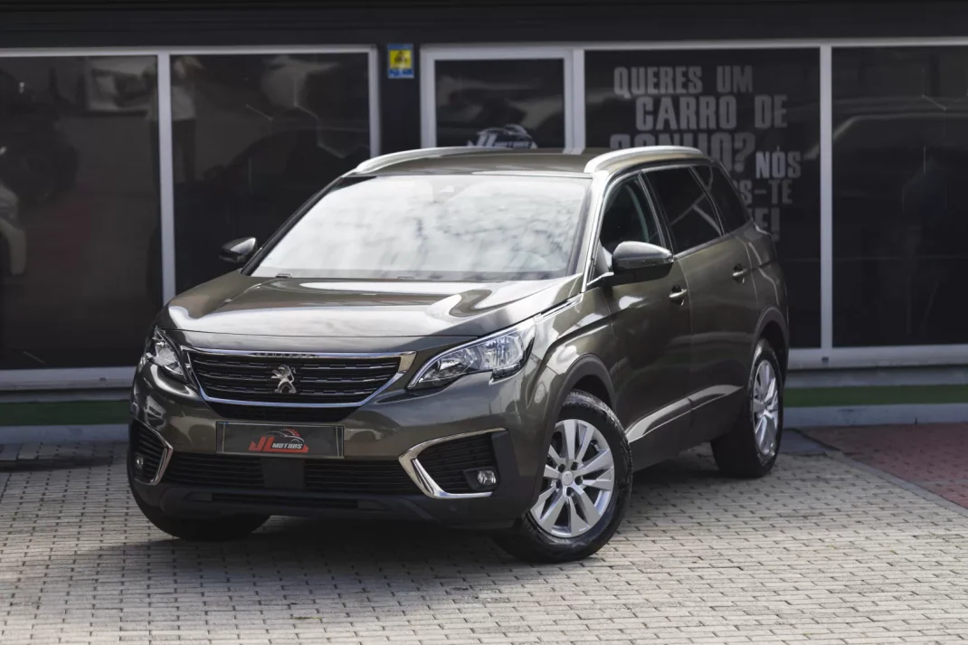 Peugeot 5008 2019 - 18900 EUR, 148184 km - AUTO.MOTO.pt - 148184km - foto 9 de 28